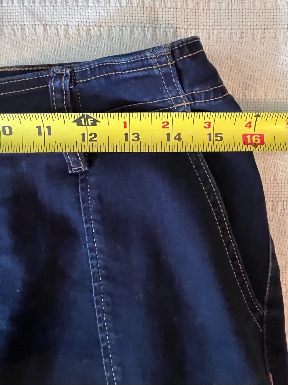 Jones New York Dark Blue Wash Cargo Jeans 6 Pocket Design NWOT - Picture 7 of 10